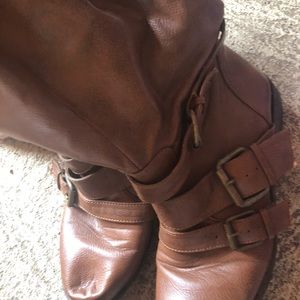 Brown fleece boots
